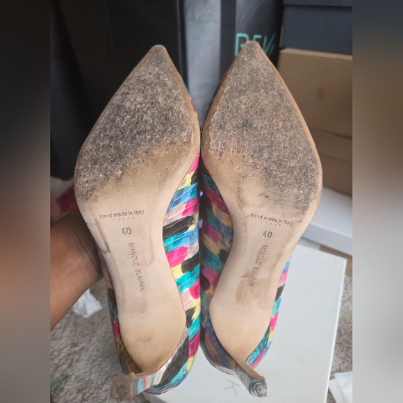 Beautiful Manolo Blahniks - Picture 3 of 5